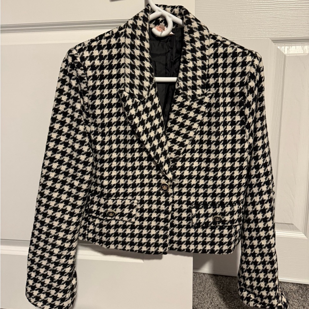 Cropped Blazer
